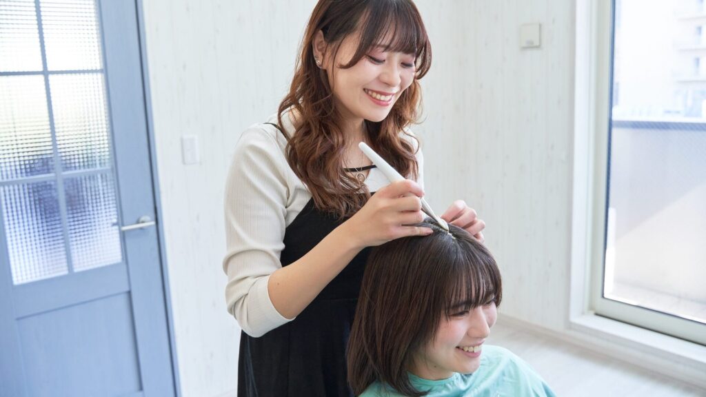 グリーンピールヘアブーストトリートメント施術の様子